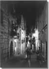 Paar in nchtlicher Gasse / Couple in Small Street at Night